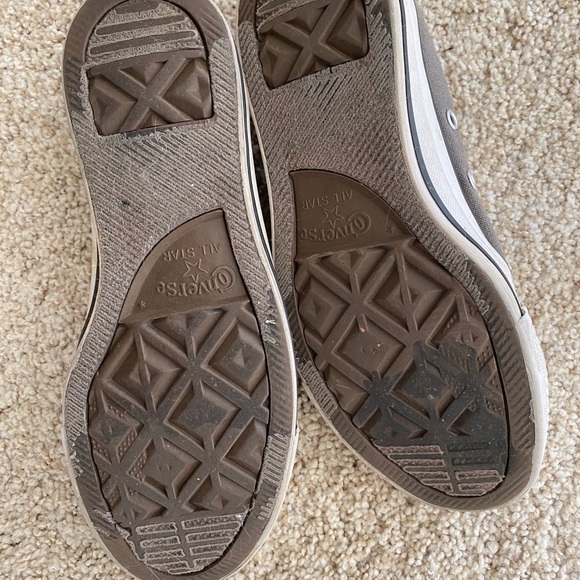 Converse - Picture 2 of 3